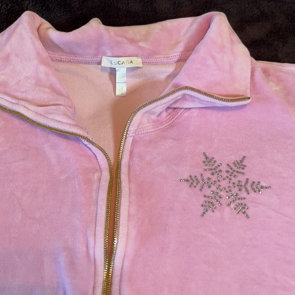 Escada Top - Picture 2 of 6